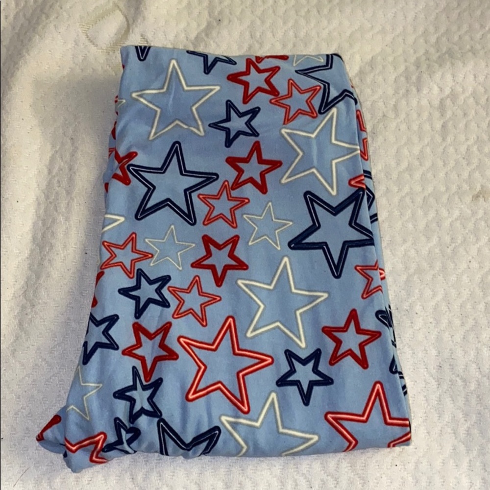 LuLaRoe Light Blue Leggings with Red, Navy & White Stars